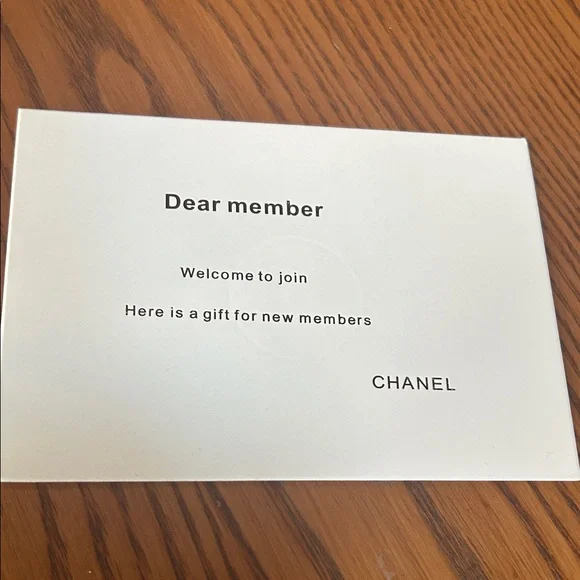 Chanel VIP White and Black Scarf/Throw/Wrap-Camellia, ribbon, tissue paper & box - Picture 3 of 9